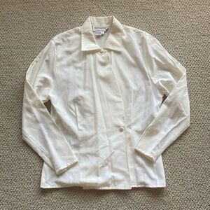 Courtney Rhodes Vintage Chef Style Assymetrical Blouse White Cream Size 6 VEUC